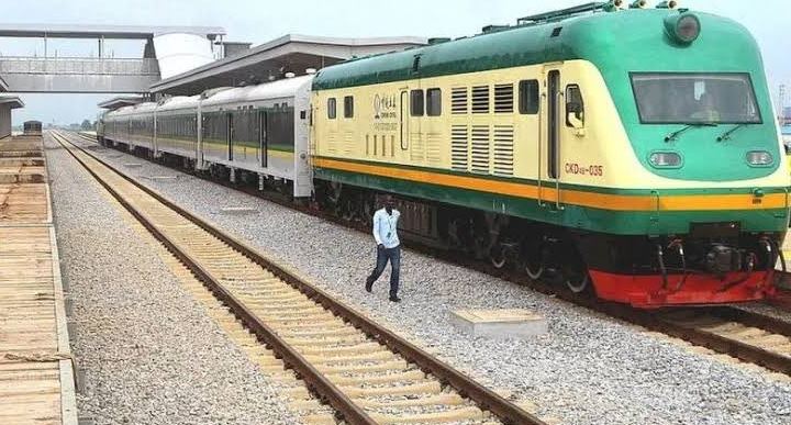 Federal Government don launch Port Harcourt to Aba rail service