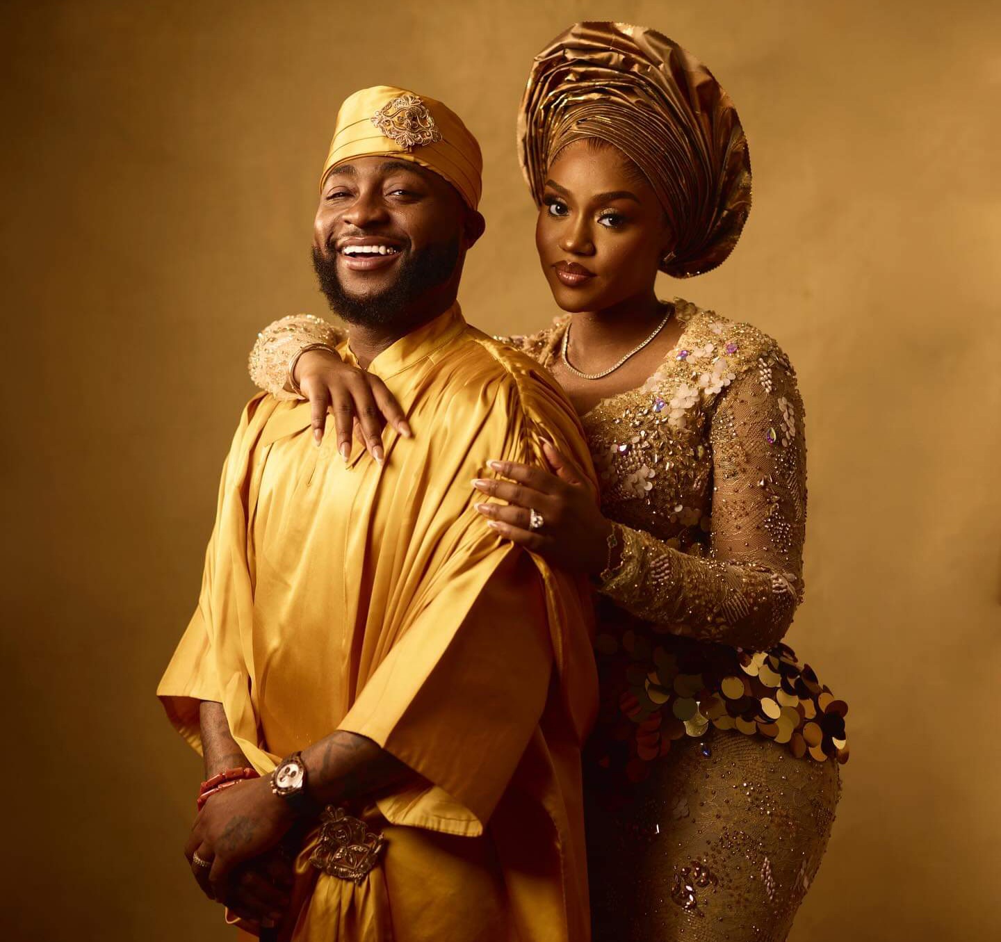 Nigerian singer, songwriter, and record producer David Adeleke, popularly known as Davido, don share pre-wedding photos with his partner, Chioma Rowland.