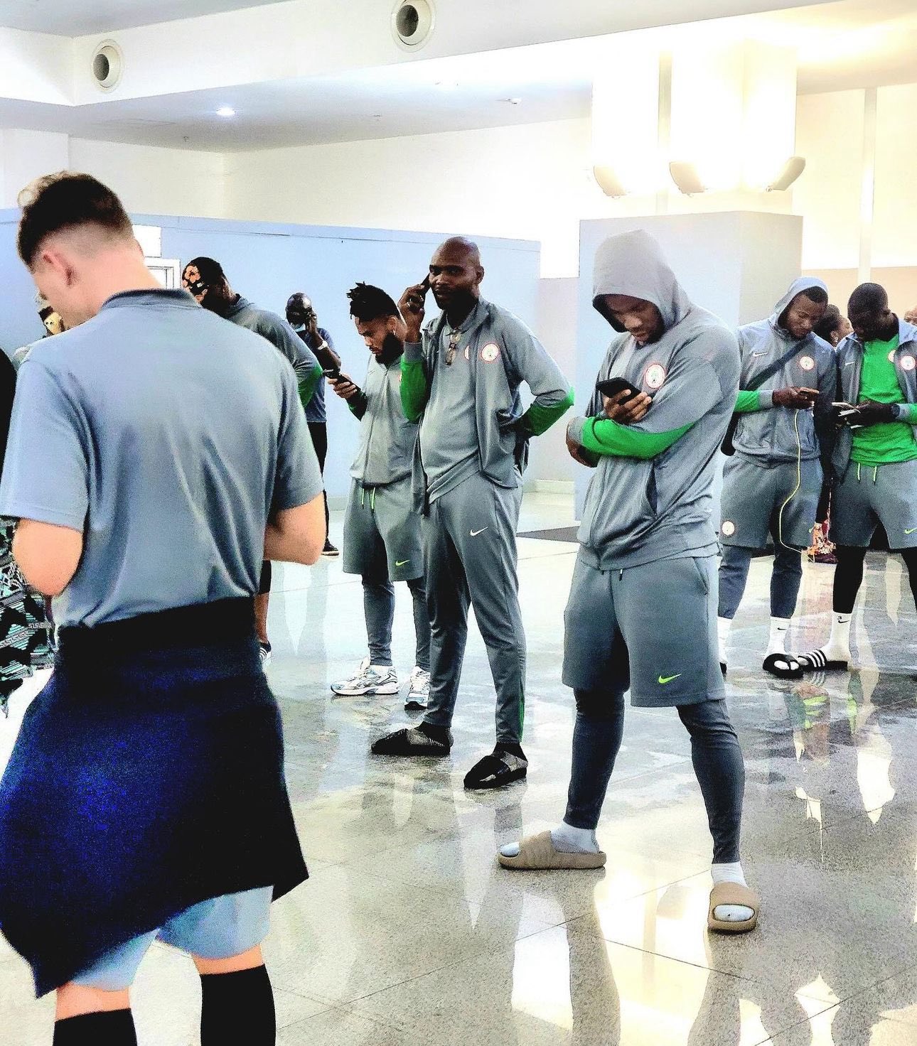 Super Eagles don come back Nigeria after waytin hapen for Libyan airport