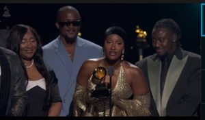 Afrobeats singer Tems don grab her second Grammy award.