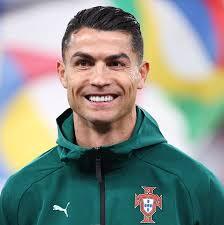 Ronaldo Buy 25% Share for UD Almería